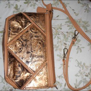 NWOT Sharif gold evening bag w/ shoulder strap